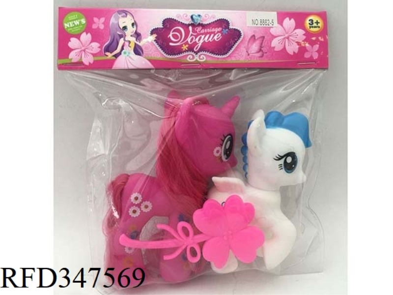2 PONIES WITH FOUR LEAF COMB