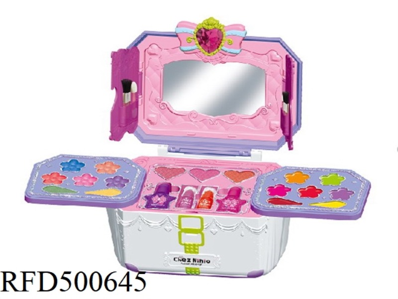 DRESSING UP CASE