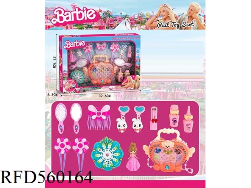 BARBIE PLAYS HOUSE