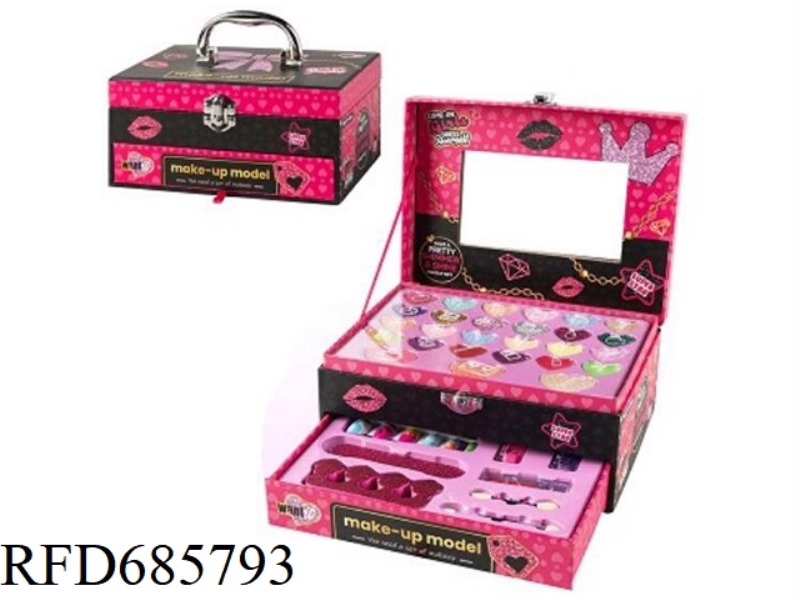 GIFT HANDBAG AND MAKEUP