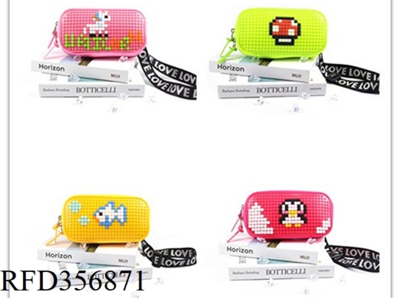PUZZLE SMALL SATCHEL TEXT
BAG