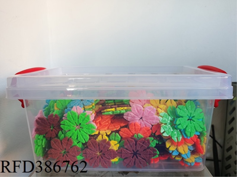 4.4CM SNOWFLAKES ABOUT 200PCS