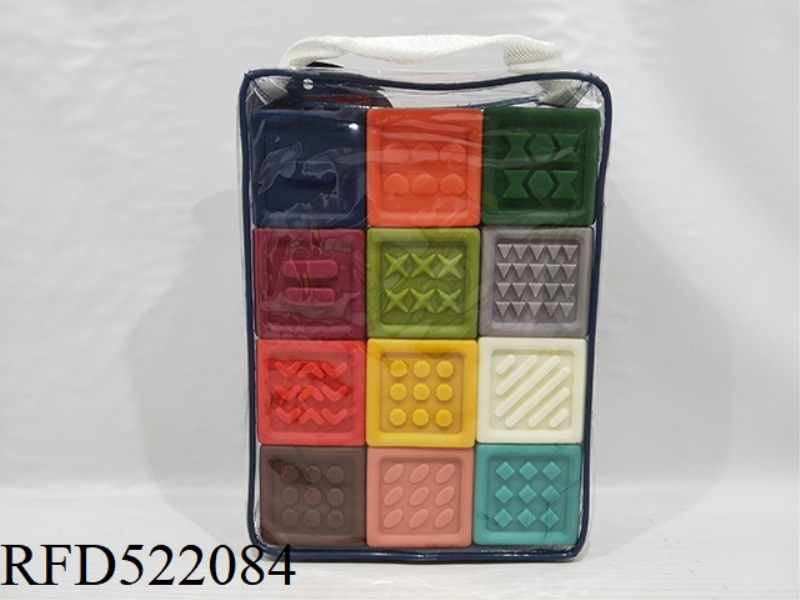 WOODEN BOX WITH 12 PIECES