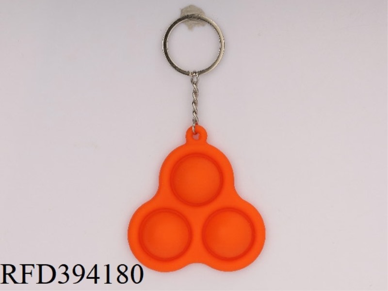THREE KEY HANGING ORNAMENT(TRIANGULAR MONOCHROME) 18G