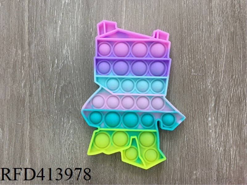 MACARON-COLORED LEGO ROBOT RAT EXTERMINATOR