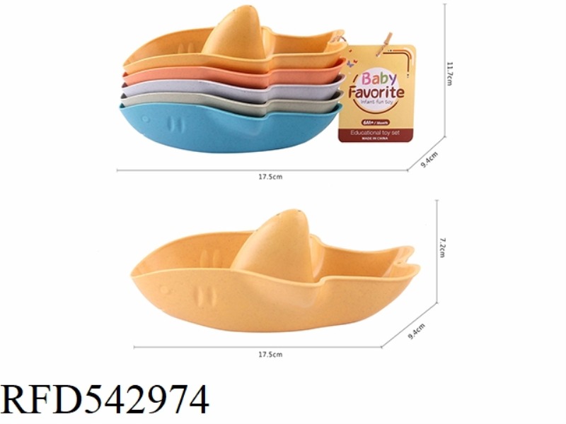 STRAW SHARK STACKED BOAT
