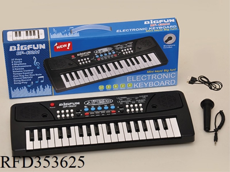 37 KEY KEYBOARD COMES WITH A MICROPHONE AND USB POWER CORD