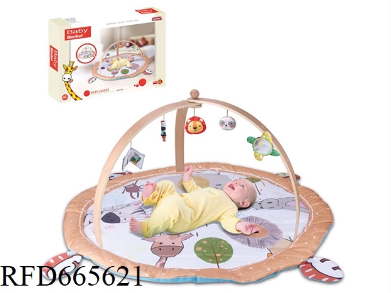 THE BABY CARPET BAG STRAP HAS A RETRACTABLE WOODEN FRAME