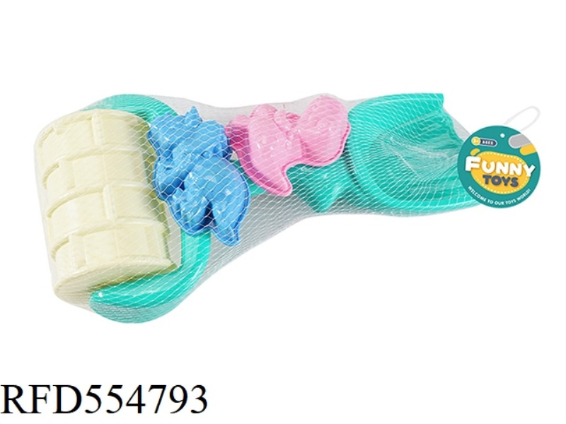 3 PIECES OF BEACH EQUIPMENT