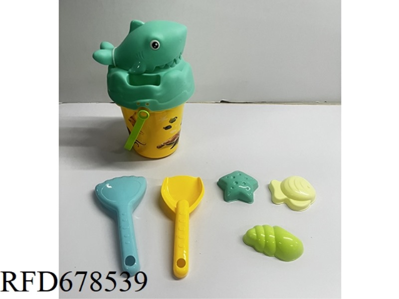 7-PIECE BEACH EQUIPMENT