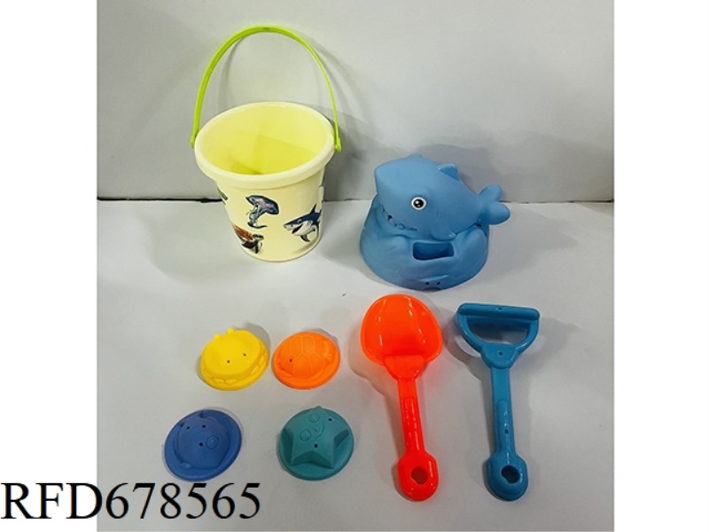 8-PIECE BEACH EQUIPMENT SET