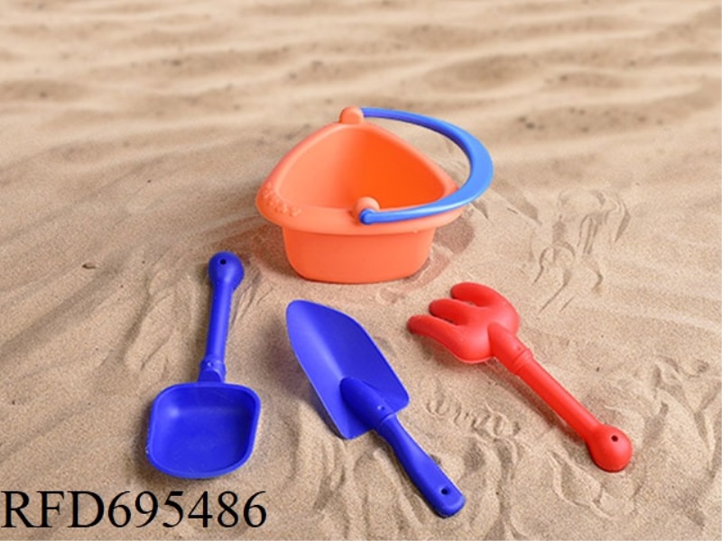 BEACH TOYS