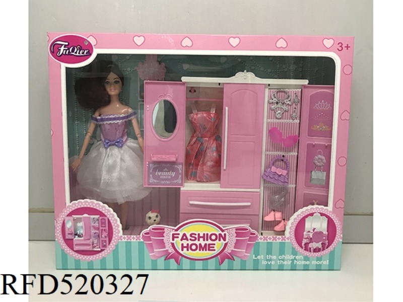 FASHION BARBIE WARDROBE