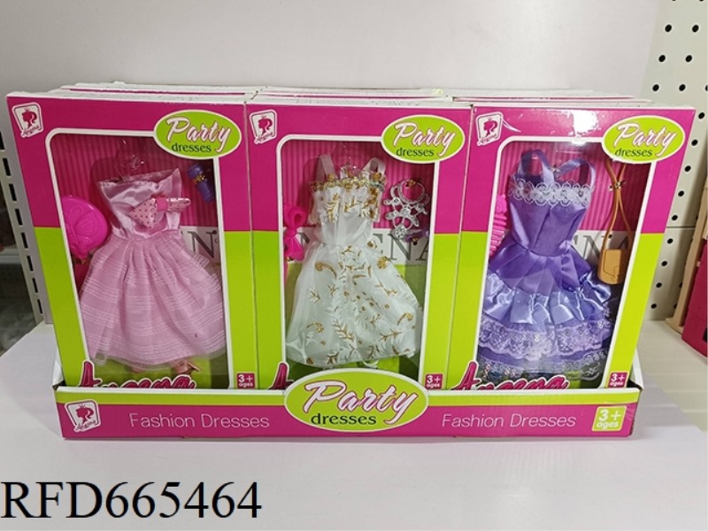 THREE BARBIE CLOTHES (30 PIECES)