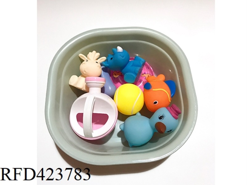 24 SQUARE BASINS WITH VINYL ANIMALS