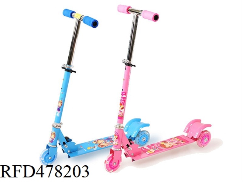 THREE-WHEELED SCOOTER WHEELS WITH FLINT LIGHTS