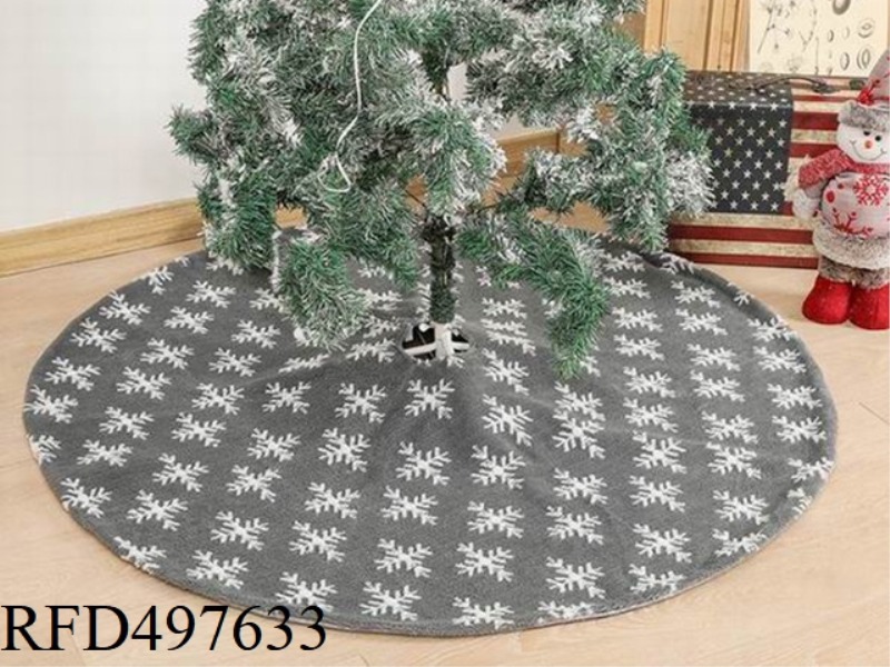 THE CHRISTMAS TREE SKIRT