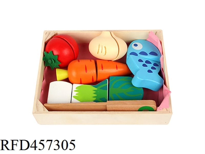 7-PIECE SET OF WOODEN VEGETABLES