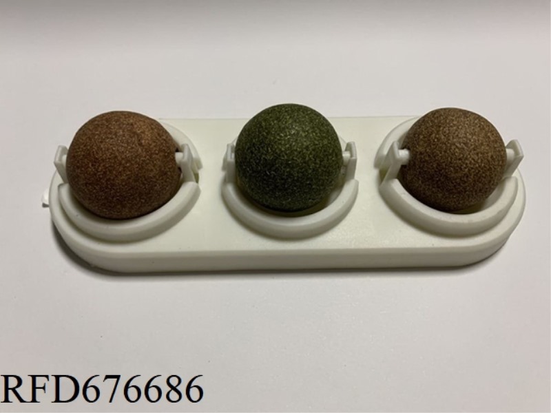 THREE CONSECUTIVE MINT BALLS