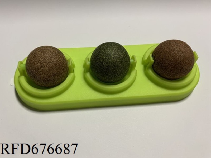 THREE CONSECUTIVE MINT BALLS