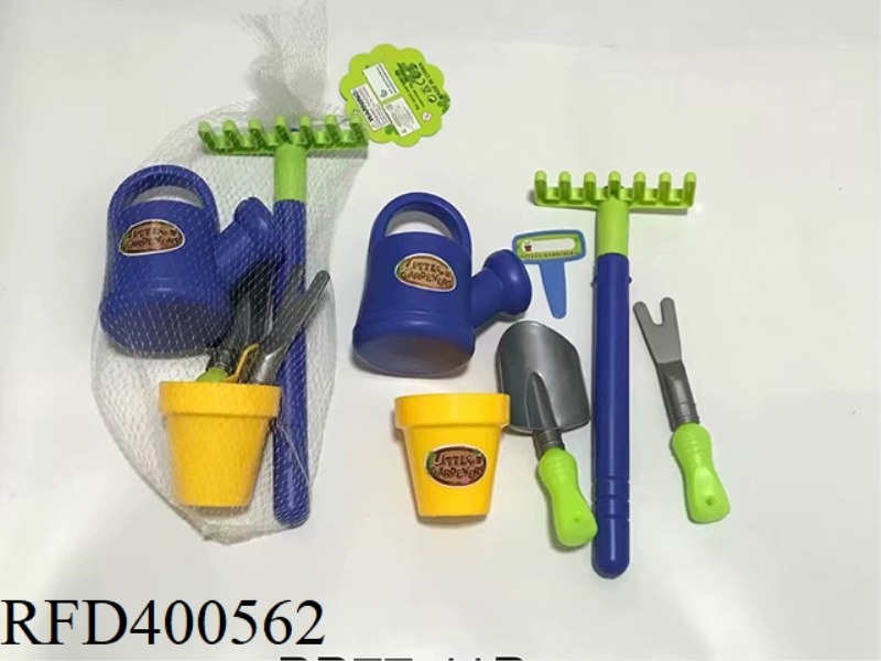 GARDEN TOOLS (THREE ASSORTED)