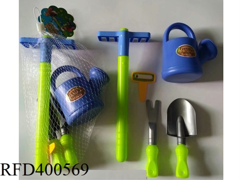 GARDEN TOOLS (THREE ASSORTED)