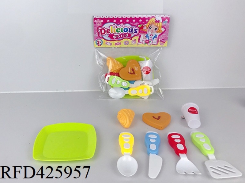 8-PIECE SET OF PLAY HOUSE TABLEWARE
